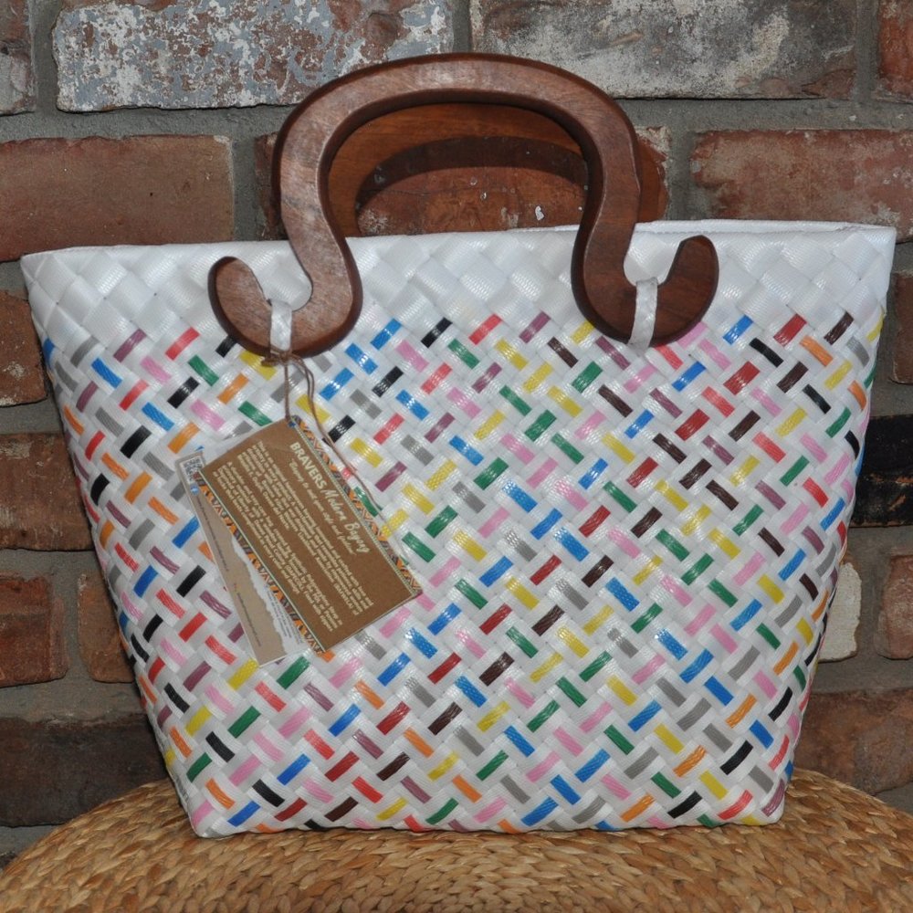 New Bravers Bayong Handwoven Multi Color Handbag Purse Tote Wooden Handles
